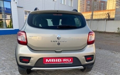 Renault Sandero II рестайлинг, 2018 год, 890 000 рублей, 4 фотография