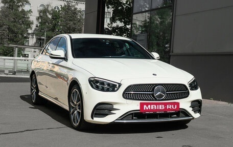 Mercedes-Benz E-Класс, 2022 год, 5 380 000 рублей, 3 фотография