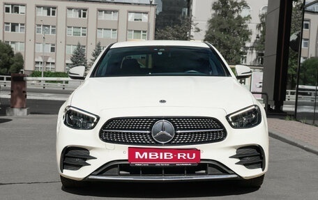 Mercedes-Benz E-Класс, 2022 год, 5 380 000 рублей, 2 фотография