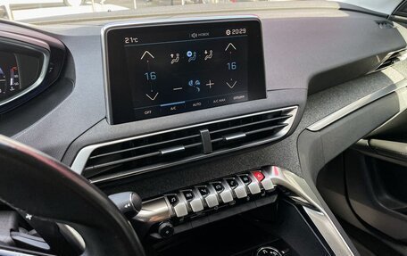 Peugeot 3008 II, 2017 год, 1 899 000 рублей, 21 фотография