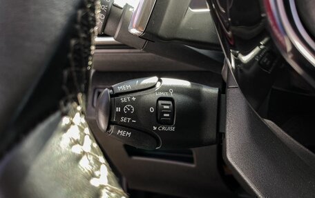 Peugeot 3008 II, 2017 год, 1 899 000 рублей, 29 фотография