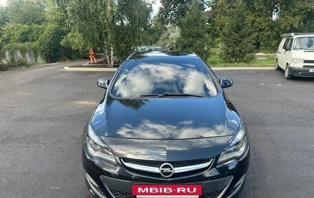 Opel Astra J, 2013 год, 750 000 рублей, 2 фотография