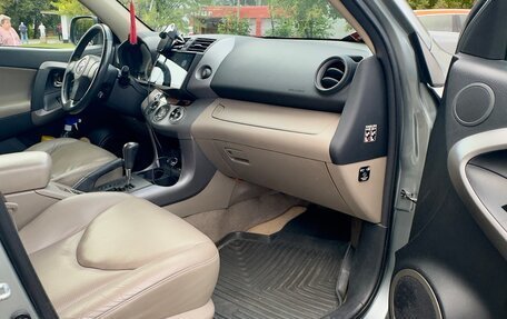 Toyota RAV4, 2007 год, 1 100 000 рублей, 13 фотография