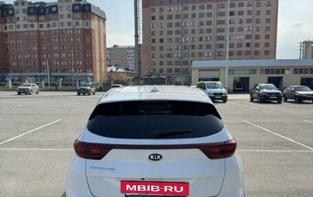 KIA Sportage IV рестайлинг, 2020 год, 2 050 000 рублей, 5 фотография