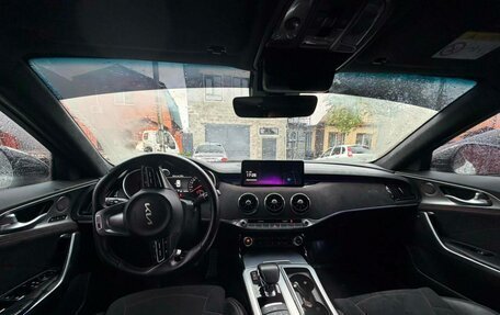 KIA Stinger I, 2022 год, 3 100 000 рублей, 5 фотография
