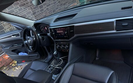Volkswagen Teramont I, 2018 год, 2 350 000 рублей, 3 фотография
