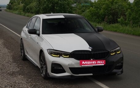 BMW 3 серия, 2018 год, 2 650 000 рублей, 3 фотография
