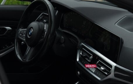 BMW 3 серия, 2018 год, 2 650 000 рублей, 16 фотография