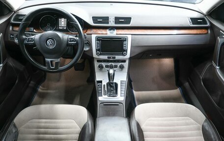 Volkswagen Passat B7, 2011 год, 1 079 900 рублей, 8 фотография