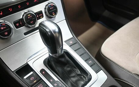 Volkswagen Passat B7, 2011 год, 1 079 900 рублей, 18 фотография