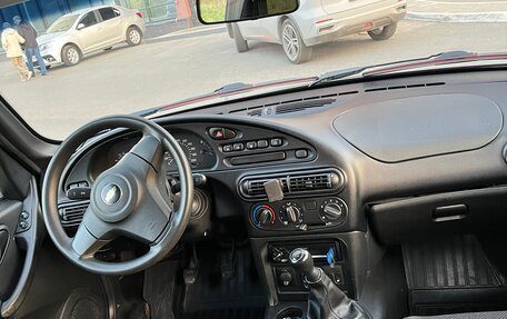 Chevrolet Niva I рестайлинг, 2017 год, 680 000 рублей, 11 фотография