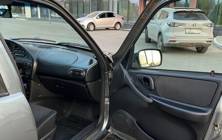 Chevrolet Niva I рестайлинг, 2017 год, 680 000 рублей, 9 фотография