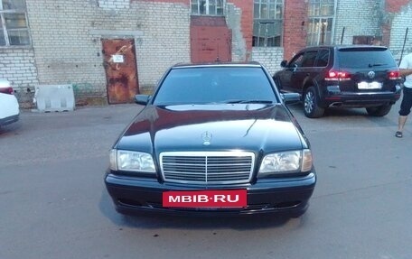 Mercedes-Benz C-Класс, 1997 год, 570 000 рублей, 2 фотография