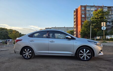 Hyundai Solaris II рестайлинг, 2017 год, 1 150 000 рублей, 4 фотография