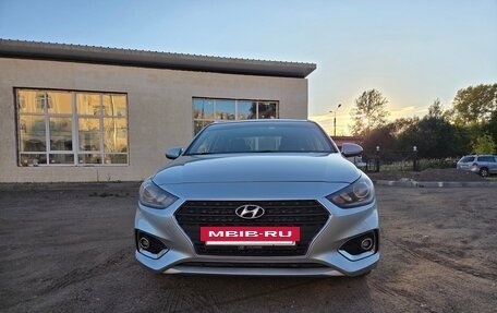 Hyundai Solaris II рестайлинг, 2017 год, 1 150 000 рублей, 2 фотография