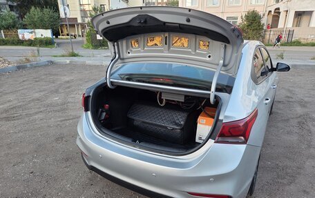 Hyundai Solaris II рестайлинг, 2017 год, 1 150 000 рублей, 22 фотография