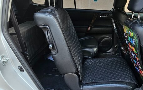 Toyota Highlander III, 2011 год, 1 799 000 рублей, 12 фотография
