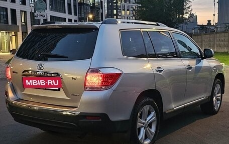Toyota Highlander III, 2011 год, 1 799 000 рублей, 24 фотография