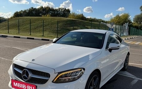Mercedes-Benz C-Класс, 2019 год, 3 700 000 рублей, 4 фотография