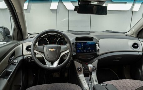 Chevrolet Cruze II, 2010 год, 620 000 рублей, 6 фотография