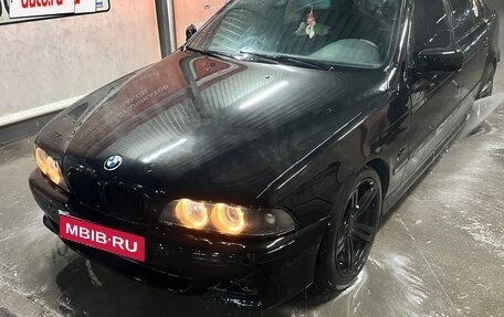 BMW 5 серия, 2002 год, 500 000 рублей, 16 фотография