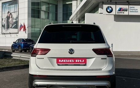 Volkswagen Tiguan II, 2020 год, 3 097 000 рублей, 6 фотография