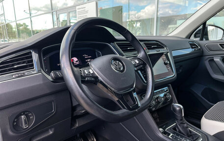 Volkswagen Tiguan II, 2020 год, 3 097 000 рублей, 13 фотография