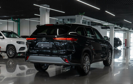 Toyota Highlander, 2026 год, 5 300 000 рублей, 5 фотография