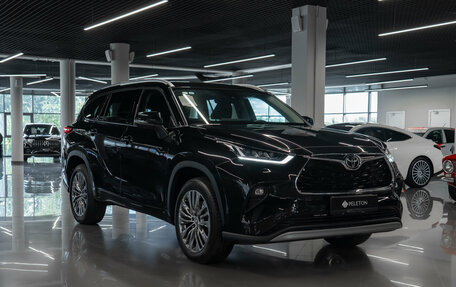 Toyota Highlander, 2026 год, 5 300 000 рублей, 2 фотография