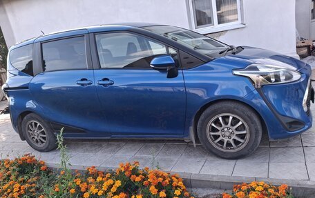 Toyota Sienta II, 2019 год, 1 350 000 рублей, 2 фотография