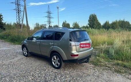 Mitsubishi Outlander III рестайлинг 3, 2007 год, 910 000 рублей, 4 фотография
