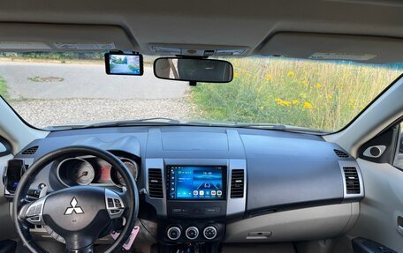 Mitsubishi Outlander III рестайлинг 3, 2007 год, 910 000 рублей, 15 фотография