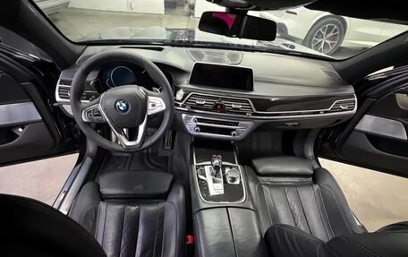 BMW 7 серия, 2015 год, 2 800 000 рублей, 7 фотография