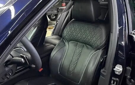 BMW 7 серия, 2015 год, 2 800 000 рублей, 17 фотография