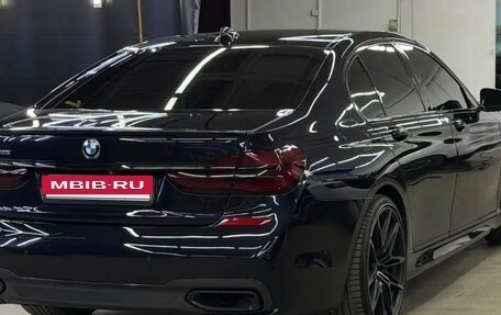 BMW 7 серия, 2015 год, 2 800 000 рублей, 14 фотография