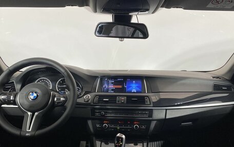 BMW 5 серия, 2015 год, 2 290 000 рублей, 18 фотография