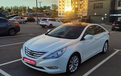 Hyundai Sonata VI, 2011 год, 900 000 рублей, 1 фотография