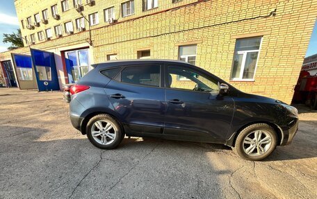 Hyundai ix35 I рестайлинг, 2010 год, 1 050 000 рублей, 2 фотография