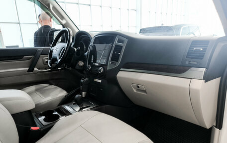 Mitsubishi Pajero IV, 2020 год, 3 450 000 рублей, 13 фотография