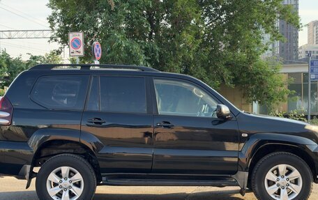 Toyota Land Cruiser Prado 120 рестайлинг, 2004 год, 1 650 000 рублей, 3 фотография