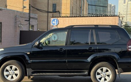 Toyota Land Cruiser Prado 120 рестайлинг, 2004 год, 1 650 000 рублей, 4 фотография
