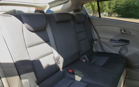 Honda Insight II рестайлинг, 2009 год, 750 000 рублей, 10 фотография