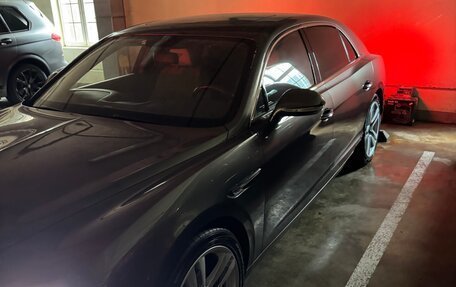 Bentley Flying Spur II, 2014 год, 3 900 000 рублей, 4 фотография