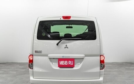 Mitsubishi Delica D:3, 2011 год, 1 275 000 рублей, 5 фотография