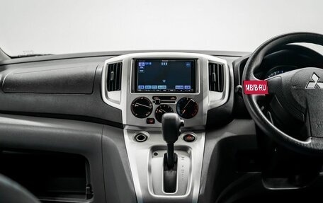 Mitsubishi Delica D:3, 2011 год, 1 275 000 рублей, 12 фотография