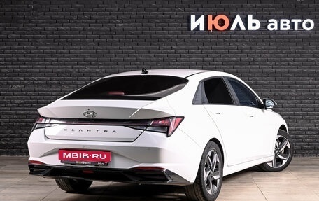 Hyundai Elantra, 2021 год, 2 000 000 рублей, 4 фотография
