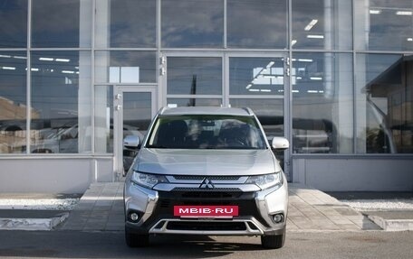 Mitsubishi Outlander III рестайлинг 3, 2020 год, 1 949 000 рублей, 3 фотография