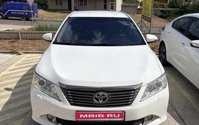 Toyota Camry, 2014 год, 2 100 000 рублей, 1 фотография