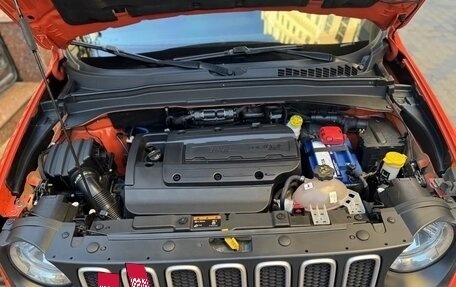 Jeep Renegade I рестайлинг, 2018 год, 1 750 000 рублей, 13 фотография