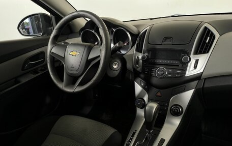 Chevrolet Cruze II, 2014 год, 940 000 рублей, 14 фотография